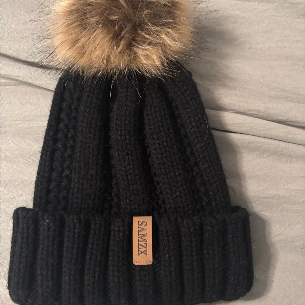 SAMZX Black Beanie cable knit cap faux fur Pom women’s OS